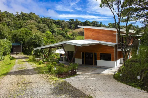 Burbi Lake Lodge Monteverde - Park Yeri