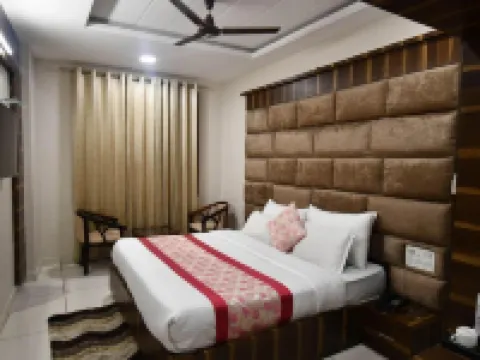 Hotel Kush Ganga - 50 Meter from Har ki Pauri, Haridwar Hotels in Haridwar
