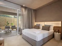 Hestia Boutique - Renovated Rooms Just Steps from the Beach - Homestays