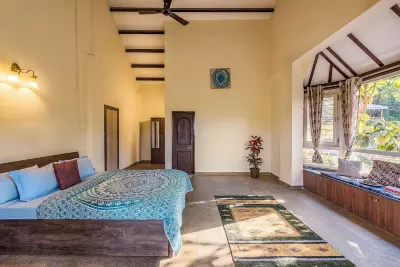 CosmicStays Elysium Farmhouse Hotel a Bhadas Bk.
