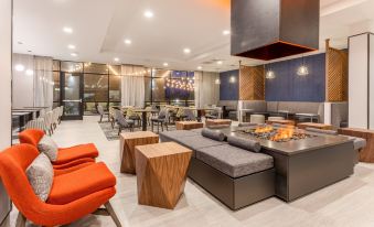 Holiday Inn & Suites Cedar Falls-Waterloo Event Ctr