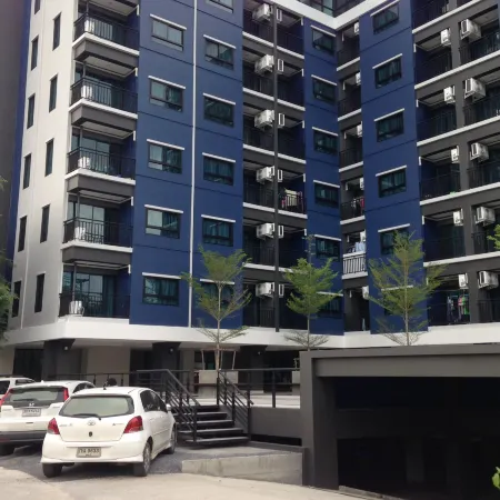 Ploen Ploen Residence