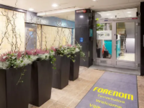 フォーノム アパートホテル ヘルシンキ カンピ ヘルシンキのホテル