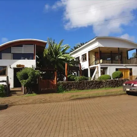 Inaki Uhi Hotel