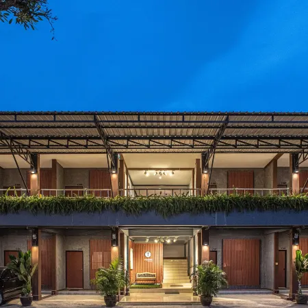 Tarnsiri Boutique Resort Отели рядом с достопримечательностью «Школа Висадтагунгсри»