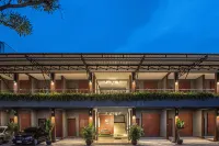 Tarnsiri Boutique Resort Hotel dekat Wat Lat Prachum Chanaram