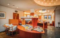 Hotel Atrium Garni - breakfast