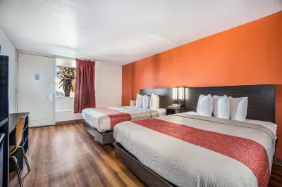 Motel 6 Florence, SC Отели в г. Флоренс