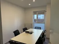 Amazing 2-Room Penthouse Cityview W13 Hoteles en Roșu