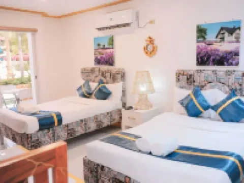 Villa Excellance Beach & Wave Pool Resort - Suites & Villas