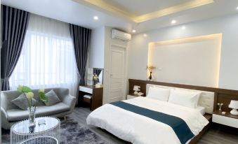 Sen Hotel My Dinh Song Da