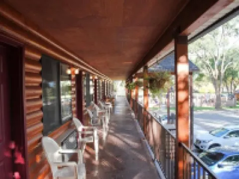 Austin's Chuckwagon Lodge Hotels in Torrey