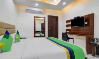 Treebo Trend Hotel Vibe Các khách sạn ở Kurhua