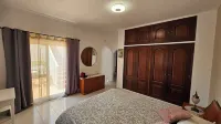 Ohana Hotels in Ольяу