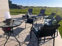 Magilligan - Cottage - Sleeps 6 - Parking - Garden Hotels in Limavady