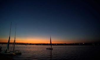 Lotus Luxor Hotel