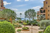 Columbus Hotel Monte-Carlo, Curio Collection by Hilton Hôtels à proximité de : Point de vue Port de Fontvieille
