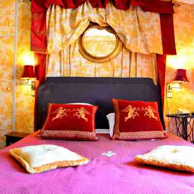 HOTEL LE SAINT LAURENT Rooms