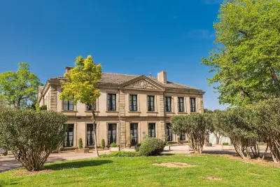 Domaine d'Auriac - Relais & Châteaux Hotels in Caux-et-Sauzens
