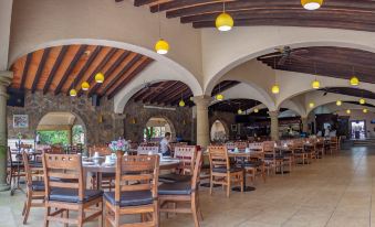 Hotel Coral Cuernavaca Resort & Spa