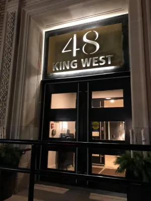 48 King West Hotels in Brockville