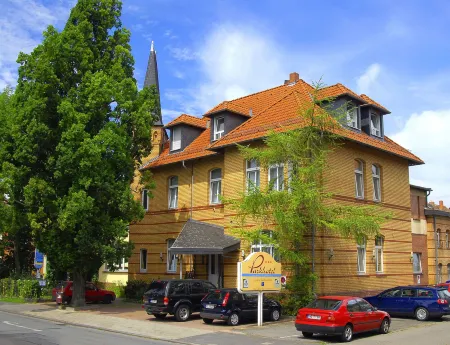 Parkhotel Helmstedt Отели в г. Кёнигслуттер-ам-Эльм