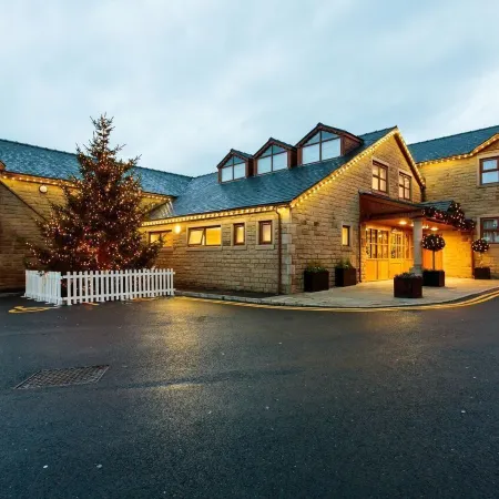 Red Hall Hotel