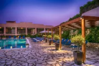 Ipsos Holidays - Pool