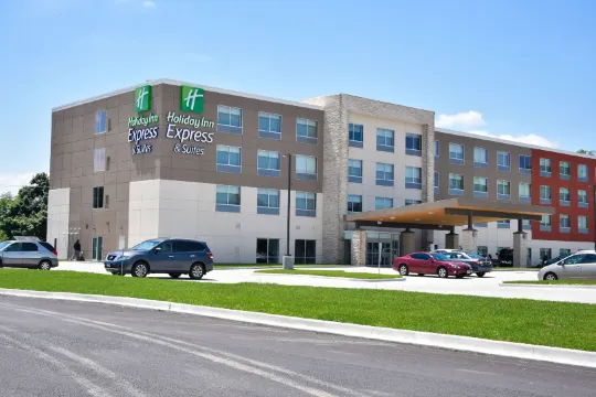 Holiday Inn Express & Suites Bensenville - O'Hare