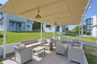 Blue Avenue Hotels in Pallini
