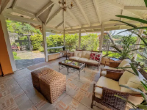 Pousada Victoria Villa by Nacional Inn - A 800 Metros da Vila Capivari Hotels in Campos do Jordao