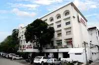 Hotel Kamal Palace - parking