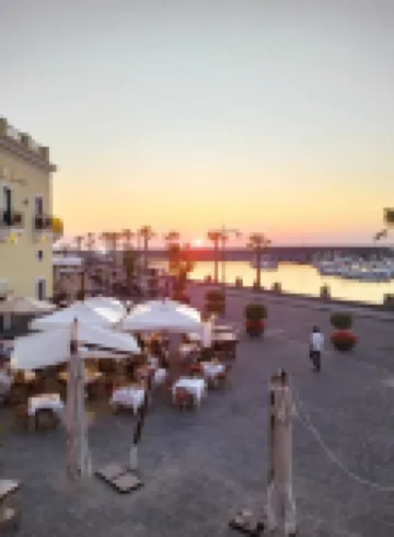 Aura ExclusiveHoliday brand new beachfront studio apartment 10 m from the beach