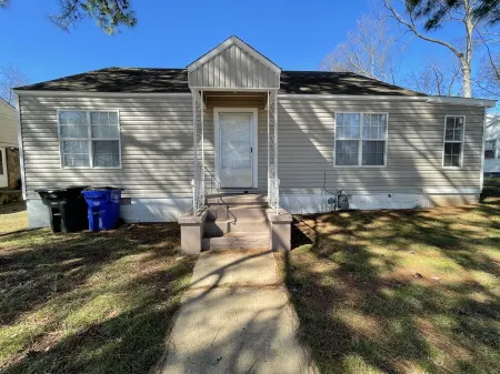 Hidden Gem Downtown Florence - Near UNA Отели рядом с достопримечательностью «Publix Super Market at Renaissance City Center»