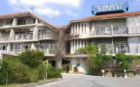 Buzz Resort