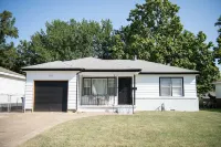 Newly Remodeled 3 Bdrm 2 Bath near Expo Sq, TU, and Downtown Hotels in Tulsa