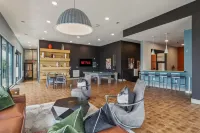 Pool, Gym and Central Location - Charming Stylish Retreat Hotels in Athens