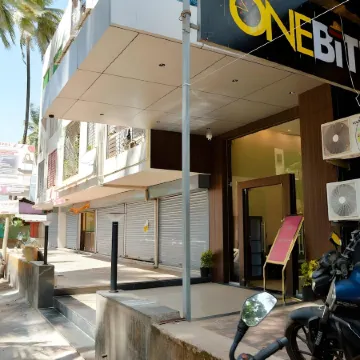 Malvan's Aishwarya Hotel