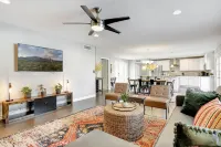 Deep Pool and Outdoor Dining Oasis - Stunning Retreat