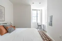 The Sophari 1BR Experience:Modern Living|Pool+Gym - 4 Yıldız