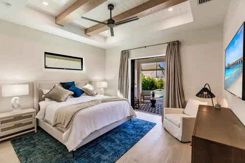 Heated Pool, Full Outdoor Kitchen and Game Room - Luxe Coastal Retreat Hotels in North Naples
