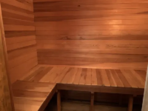 Sauna Access and Scenic Balcony - Cozy Tranquil Retreat