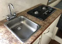 Private and Cozy RV in a Convenient Area with Direct Bus to NYC Manhattan Only 2 Blocks Away Hotel a Linden