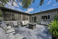 Sterling Serenity Hotels near Saint Stephens Episcopal School Football Stadium