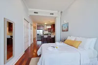 Rooftop Pool and Free WiFi - Stylish Modern Escape