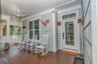Screened Porch and Dual Golf Carts - Stunning Golf Course Haven
