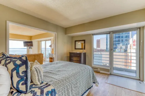 Newmark Tower Soundview Suite