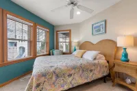 Oceanside Home with Hot Tub and Resort Amenities - Charming Escape