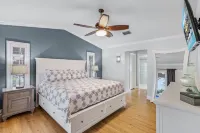 Heated Pool and Private Beach - Stunning Family Oasis