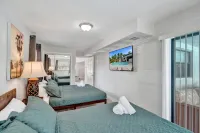 Spacious Villa with Pool, Games and Outdoor Lounge - Stunning Oasis
